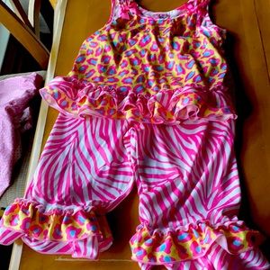 Beautiful Laura Dare little girl pajamas!